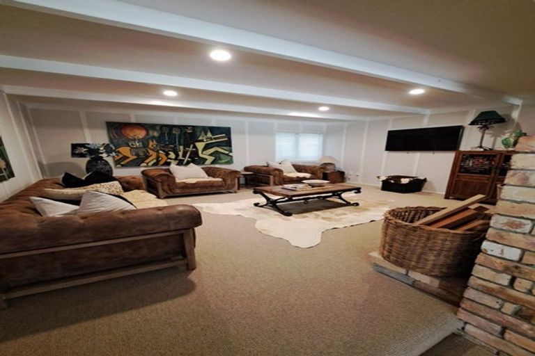 Photo of property in 18 Clark Road, Karaka, Papakura, 2580