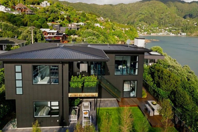 Photo of property in 5 Howard Road, Point Howard, Lower Hutt, 5013