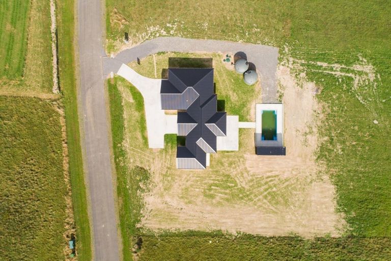 Photo of property in 270 Valley Views, Fitzherbert, Palmerston North, 4472