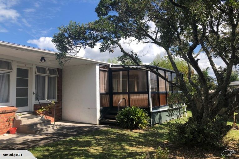 Photo of property in 82 Flanshaw Road, Te Atatu South, Auckland, 0610
