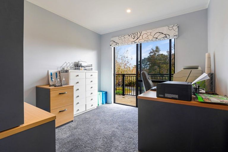 Photo of property in 27 Wintour Road, Waimauku, 0812