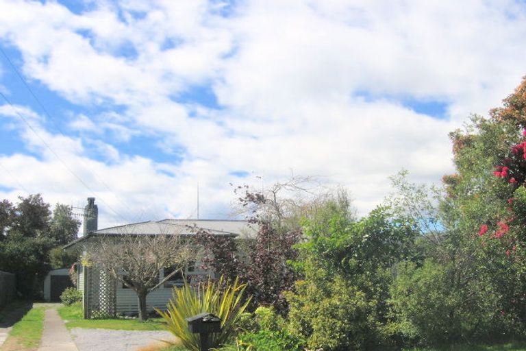 Photo of property in 10 Charles Crescent, Rainbow Point, Taupo, 3330