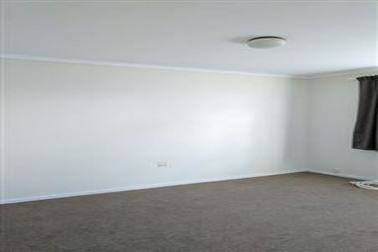 Photo of property in 2/50 Kitchener Road, Milford, Auckland, 0620