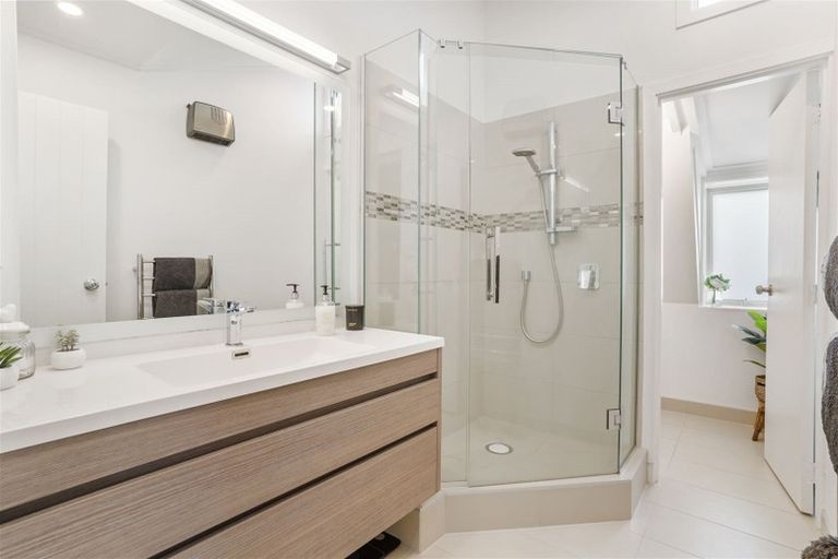 Photo of property in 66 Sandstone Road, Whitford, Manurewa, 2576