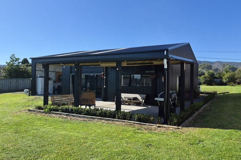 Photo of property in 11 Koromiko Drive, Coromandel, 3506