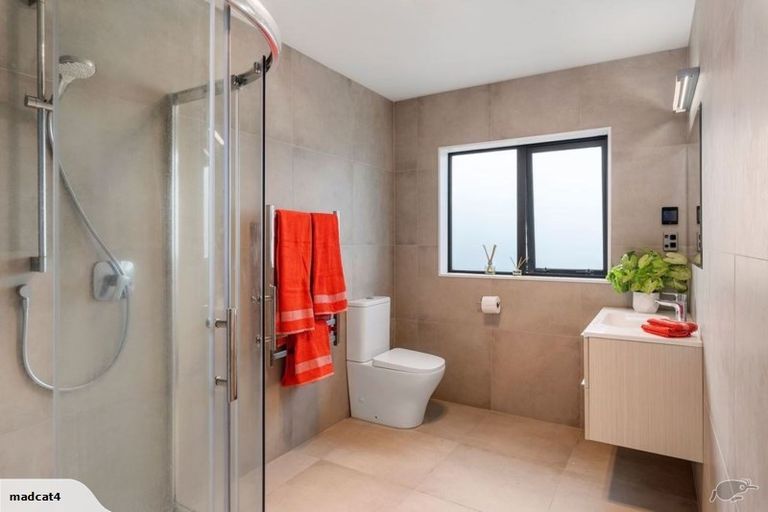 Photo of property in 29 Tawa Place, Orewa, 0931