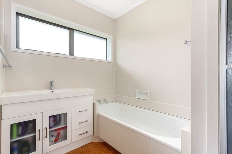 Photo of property in 129 Hunter Road, Taupaki, Henderson, 0782