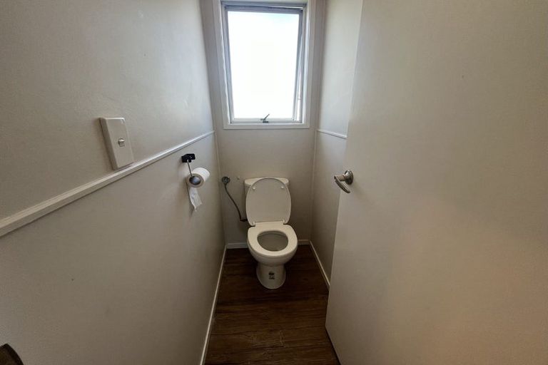 Photo of property in 3 Adel Place, Weymouth, Auckland, 2103