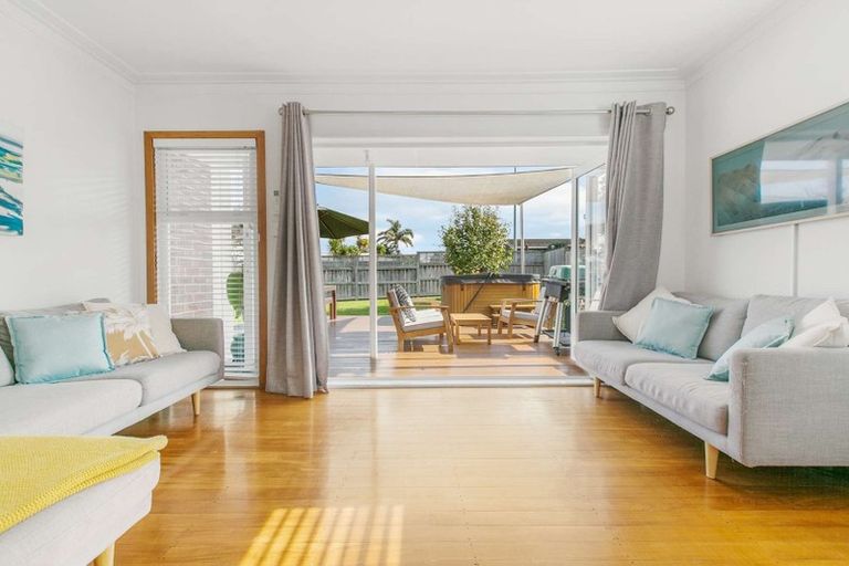 Photo of property in 1/30 Howe Street, Howick, Auckland, 2014