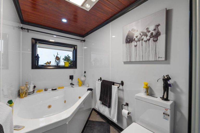 Photo of property in 3 Mabey Street, Eltham, 4322