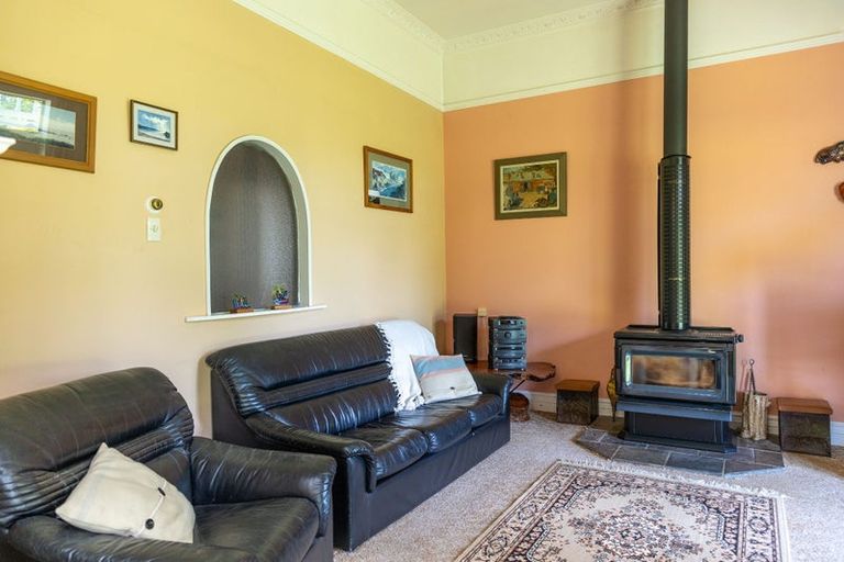 Photo of property in 4 Swalwell Street, Waikaia, 9778