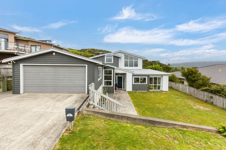 Photo of property in 31 Aspiring Terrace, Aotea, Porirua, 5024