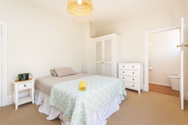 Photo of property in 2/128 Weston Road, St Albans, Christchurch, 8052