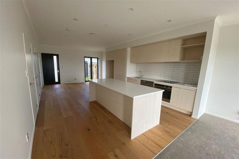 Photo of property in 8 Mahalo Avenue, Wiri, Auckland, 2104