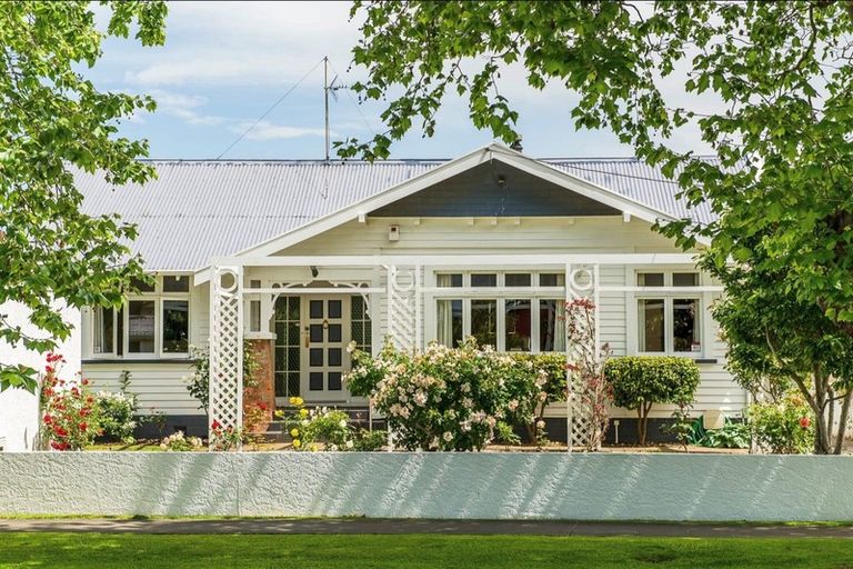 Photo of property in 4 Godwin Crescent, College Estate, Whanganui, 4500