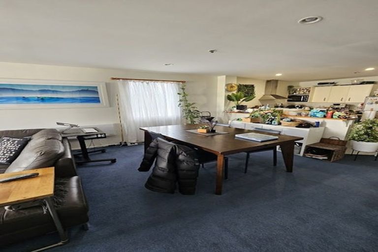 Photo of property in Courtenay Apartments, 603/120 Courtenay Place, Te Aro, Wellington, 6011