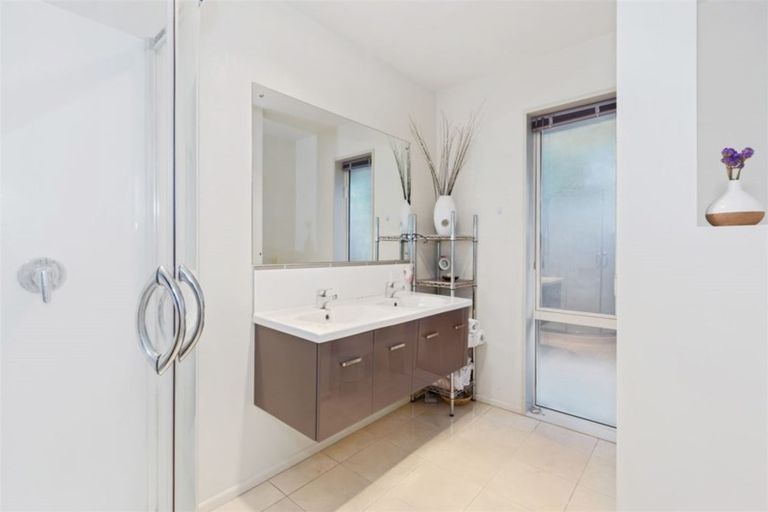 Photo of property in 2 Clematis Place, Wigram, Christchurch, 8042