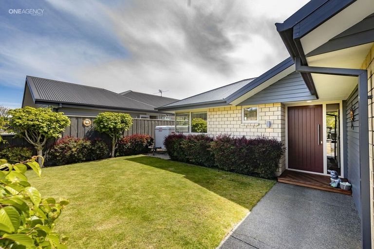 Photo of property in 14 Hakatere Road, Pegasus, 7612