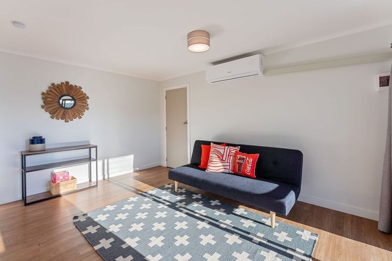 Photo of property in 11 Waiheke Street, Waikanae Beach, Waikanae, 5036