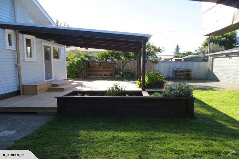 Photo of property in 140 Commercial Street, Takaka, 7110
