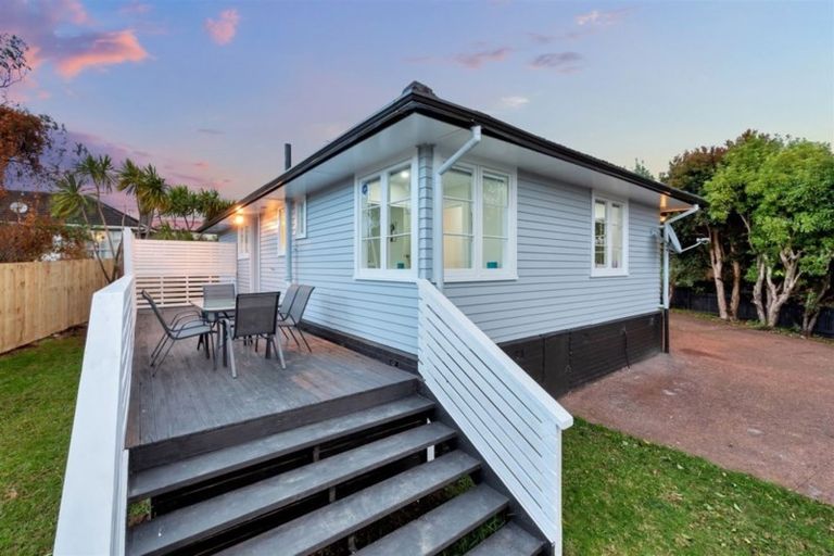 Photo of property in 7 Serjeant Street, Henderson, Auckland, 0612