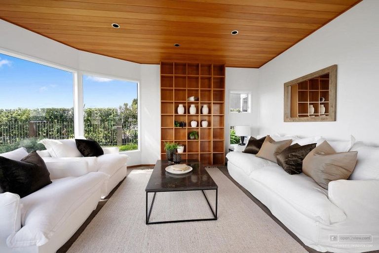 Photo of property in 30 Oxford Terrace, Coromandel, 3506