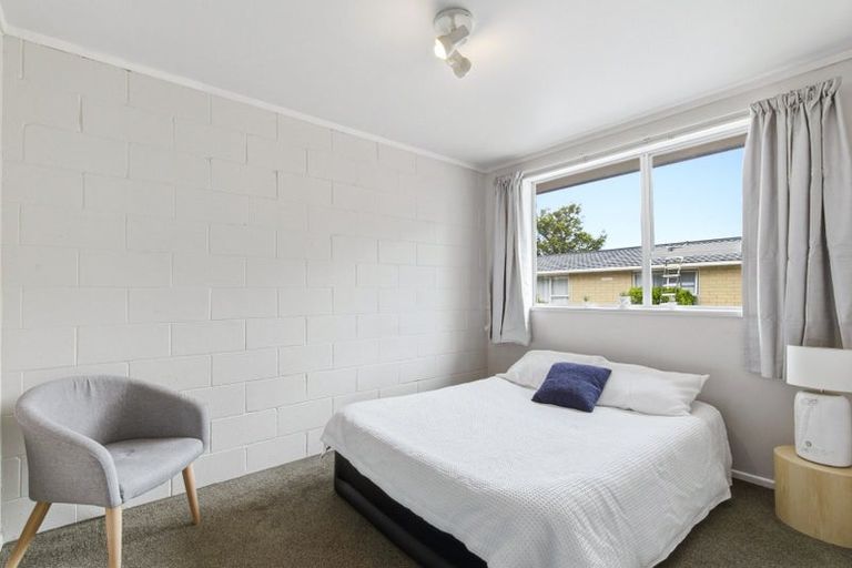 Photo of property in 183d Newlands Road, Newlands, Wellington, 6037