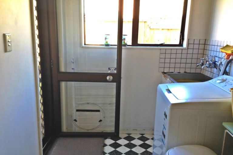 Photo of property in 87 Hillsborough Road, Hillsborough, Auckland, 1042