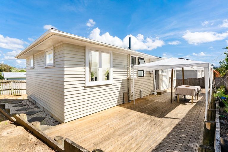 Photo of property in 8a Harrington Road, Henderson, Auckland, 0610