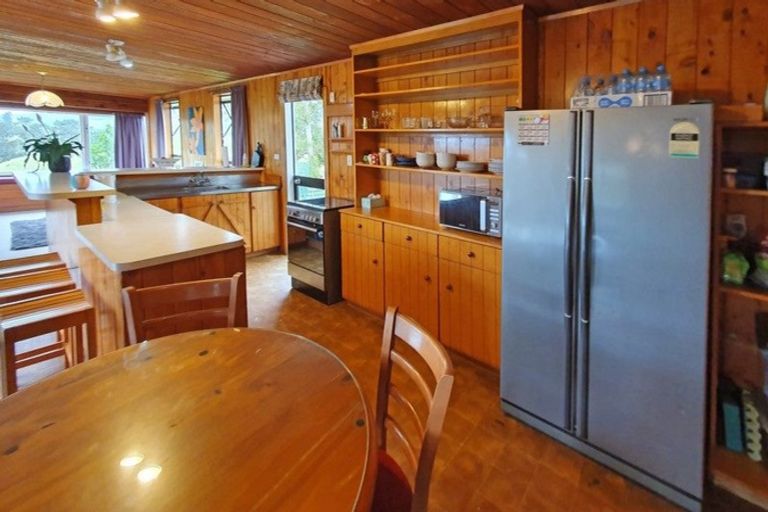 Photo of property in 1939 South Road, Pitone, New Plymouth, 4374