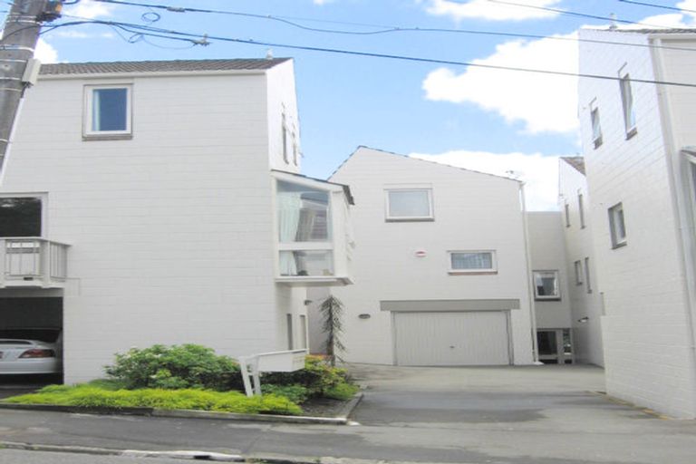 Photo of property in 14 Cottleville Terrace, Thorndon, Wellington, 6011