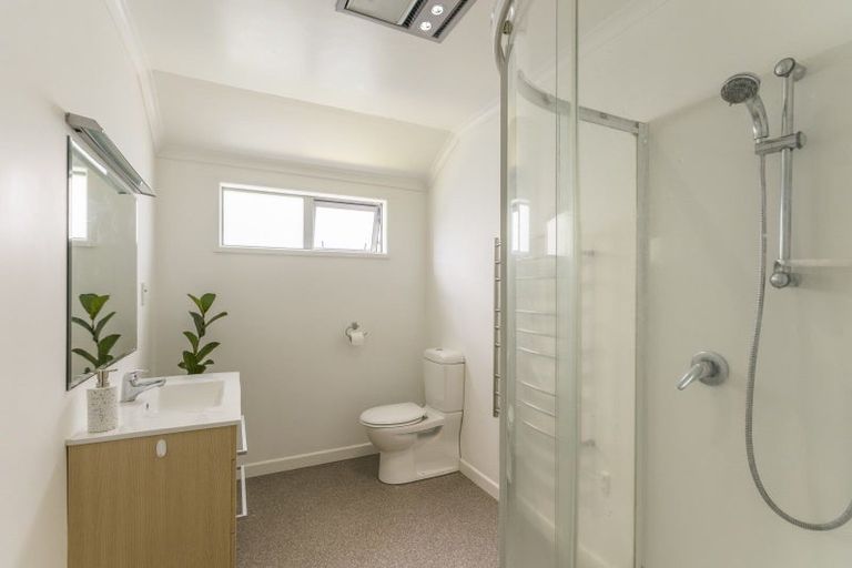 Photo of property in 114a Arawhata Road, Paraparaumu, 5032