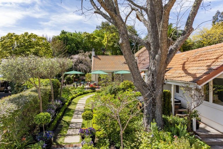 Photo of property in 15 Muritai Crescent, Havelock North, 4130