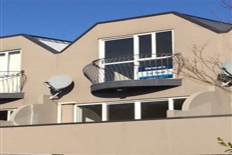 Photo of property in 2/102 Wainui Street, Riccarton, Christchurch, 8041