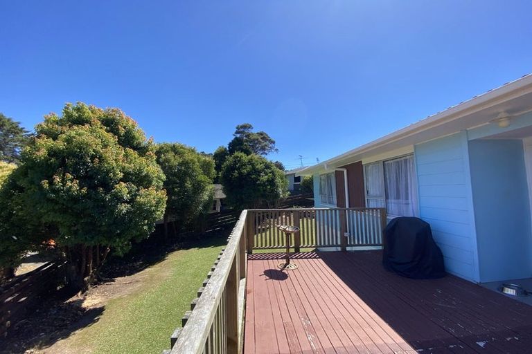 Photo of property in 19 Contessa Drive, Glenfield, Auckland, 0629