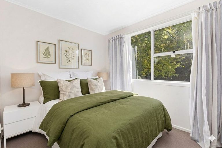 Photo of property in 64 Colwill Road, Massey, Auckland, 0614