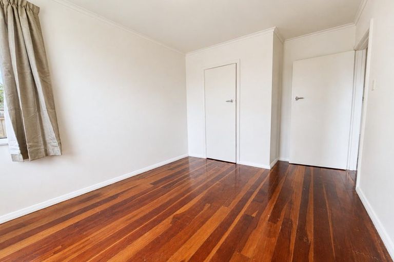 Photo of property in 1/50 Tawa Crescent, Manurewa, Auckland, 2102