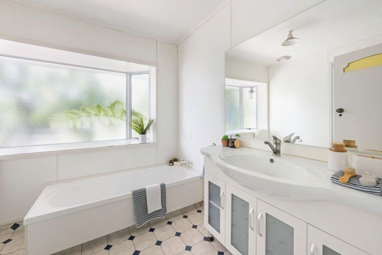 Photo of property in 11 Sophia Street, Glenholme, Rotorua, 3010