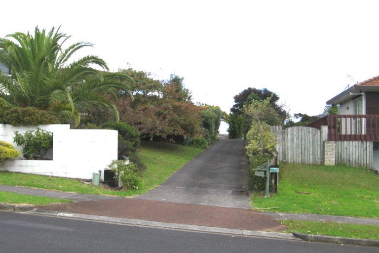 Photo of property in 23 Simmental Crescent, Somerville, Auckland, 2014