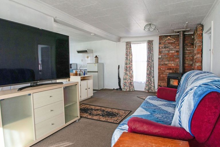 Photo of property in 82 Salcombe Street, Kaitangata, 9210