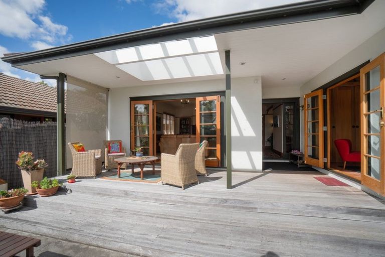 Photo of property in 37 Manapouri Crescent, Hokowhitu, Palmerston North, 4410