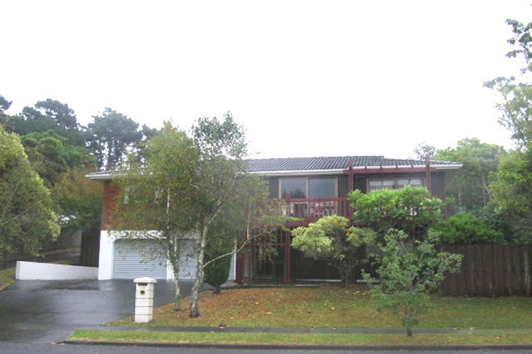 Photo of property in 113 Chelsea View Drive, Chatswood, Auckland, 0626