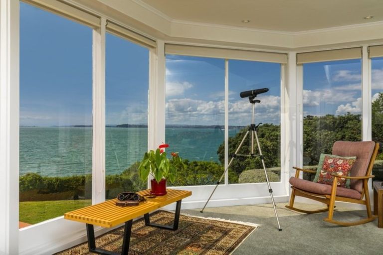 Photo of property in 122 Vauxhall Road, Narrow Neck, Auckland, 0624