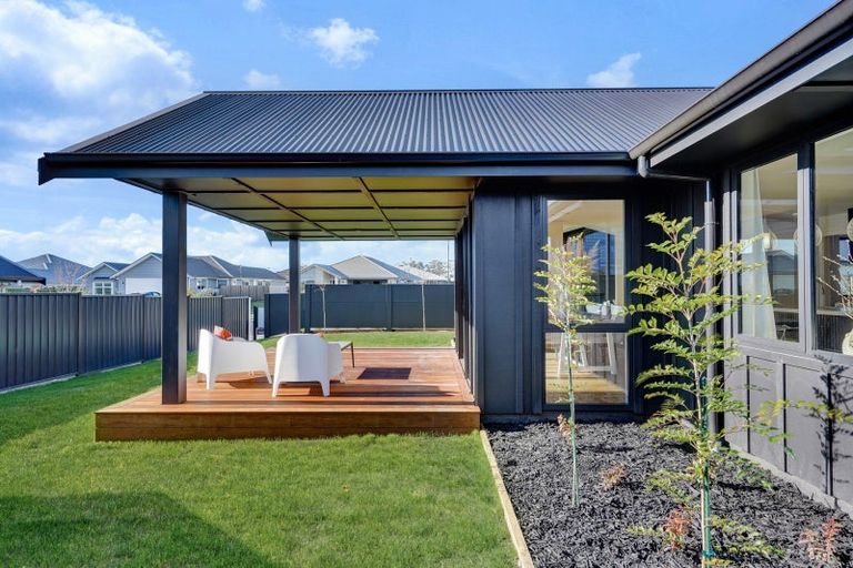 Photo of property in 16 Rich Rise, Havelock North, 4130