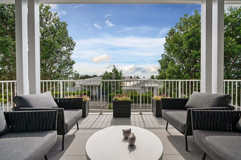 Photo of property in 15 Landmark Terrace, Orewa, 0931