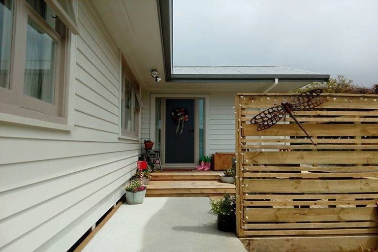 Photo of property in 6-8a Avenue Road, West End, Timaru, 7910