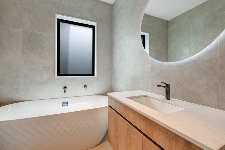 Photo of property in 12 Kanono Way, Helensville, 0800