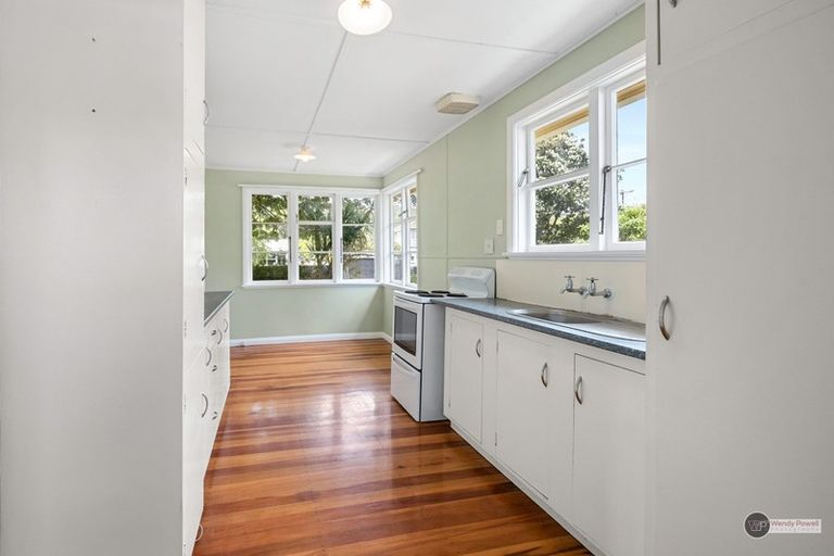 Photo of property in 10 Clement Grove, Taita, Lower Hutt, 5011