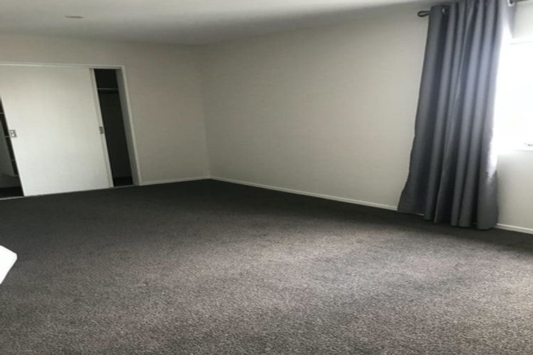 Photo of property in 98 Cardiff Road, Pakuranga, Auckland, 2010