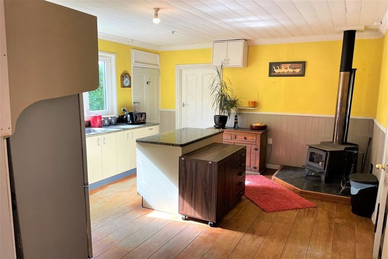 Photo of property in 180 Waiwera Station Road, Waiwera South, Clinton, 9584